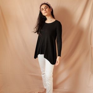 Light weight crew neck sweater tunic